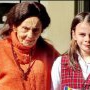 Cea mai bătrână mamă din România nu are bani să-şi crească fetiţa. Are datorii uriaşe!