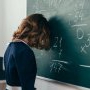 Elevii din România, pe ultimul loc în Europa la matematică! 1 din 5 copii este analfabet la ştiinţe exacte