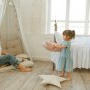 Tendinţa de parenting în 2021: cum te poate ajuta minimalismul să fii un părinte mai bun