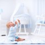 Laptele de vacă la bebeluși: când îl introducem în alimentație?