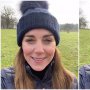 Primul selfie regal: Kate Middleton purtând un fes, fără machiaj și cu un mesaj emoționant pentru părinți