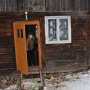 Au început cursurile și în cea mai mică școală din România. Învățătoarea merge 14 kilometri pe jos