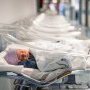 Permieră pentru medicina din România! O mamă infectată cu COVID-19 a adus pe lume 4 copii sănătoși