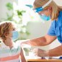 Vaccinul COVID-19 va fi testat și pe copiii cu vârsta cuprinsă între 6 luni și 11 ani