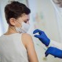 Prima țară care a aprobat vaccinarea anti-Covid la copiii cu vârste între 12 și 15 ani