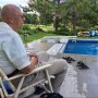 De ce un bărbat văduv de 94 de ani a construit o piscină pentru toți copiii din cartier