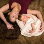 De ce mamele de bebeluși nu trebuie să își poarte părul desfăcut