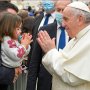 Papa Francisc, sfat emoționant pentru părinți: „Sprijiniți-vă copiii dacă sunt gay”