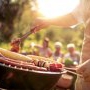 Cât timp poți lăsa mâncarea afară când ieși la picnic sau la grătar