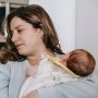 Am simțit mai profund depresia postpartum când am născut un copil decât la sarcina gemelară