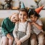 Un tată a refuzat să-i organizeze o petrecere aniversară fiului său de 3 ani, pe motiv că este prea mic pentru a-și aduce aminte peste ani