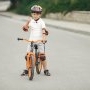 Cum îți convingi copilul să poarte cască pe bicicletă?