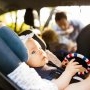 Studiile confirmă: uitatul copilului în mașină i se poate întâmpla oricui