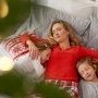 Dormitul alături de copii poate avea beneficii pentru sănătate?