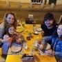 Ce familie frumoasă are chef Florin Dumitrescu. "Am vrut ca fetițele noastre să fie crescute de noi, nu de bunici sau bone"