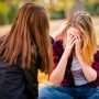 Mama biologică a fetei mele vitrege tocmai a decedat. Ce să vorbesc cu ea despre asta?