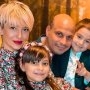 Ce familie frumoasă are Giulia Anghelescu! Formează un cuplu foarte bine sudat cu Vlad Huidu de mai bine de 15 ani