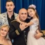 Marcel Pavel, un cântăreț foarte discret cu viața lui de familie. Este împreună cu soția lui de 33 de ani și o iubește ca în prima zi