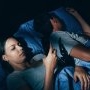 DA sau categoric NU - verificăm telefonul partenerului? Uite cum influențează acest obicei relația voastră de cuplu