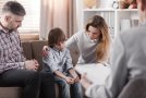 Cum îi spui copilului că are autism?
