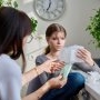 Semne care pot indica faptul că fetița ta urmează să aibă prima menstruație