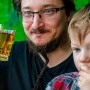 Când propriul tată devine cel mai mare „dușman" al copilului tău! Fostul meu soț ne-a pus fiul în pericol în timp ce era beat criță