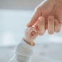 Atașament sigur: ce este și cum îl construiești în primii ani?