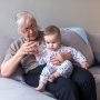 Soacra mea a vrut să-mi alăpteze copilul în locul meu! Ce a făcut în prima noastră vizită după naștere m-a lăsat fără cuvinte