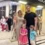 Alina Laufer este mamă de 3 copii și urmează să aducă pe lume încă un copil. Nu are bonă, are singură grijă de familie și se și menține în formă