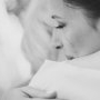 Am crescut cu frică și rușine din cauza tatălui meu, așa că nu l-am trecut pe invitația de nuntă. Încă mă gândesc cum o bătea pe mama, nu are ce căuta la nunta mea