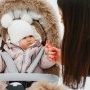 Cum îmbrăcăm bebelușul iarna? Greșeli de evitat pentru proaspeții părinți și nu numai