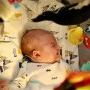 De ce se trezesc bebelușii atât de des noaptea în primul an de viață