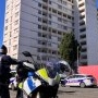Trei copii de 3, 4 și 6 ani victime într-o tragedie cumplită. Mama lor s-a aruncat de cu ei de la etajul 13