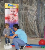 KinetoBebe impreuna cu Caravana Pretuieste Viata in TURUL COPIILOR SANATOSI in SIBIU si BRASOV