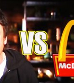 Jamie Oliver: burgerii de la McDonalds nu sunt potriviti pentru consumul uman