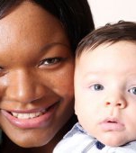 Sanse de 1 la un milion: Mama de culoare a nascut un bebe...alb