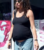 Mila Kunis si adorabila ei burtica