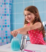 20 de modalitati prin care sa iti convingi copilul sa se spele pe maini