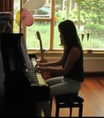 Tata indoliat indeplineste dorinta arzatoare a fiicei lui de a ajunge celebra