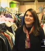 Cat de simplu este sa faci fapte bune! O profesoara a deschis un centru de colectare haine pentru copiii fara posibilitati materiale