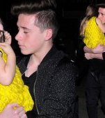 Brooklyn Beckham, in cea mai draguta ipostaza alaturi de sora lui mai mica, Harper Beckham 