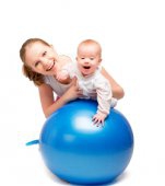 10 Jocuri pentru dezvoltarea motricitatii la bebelus