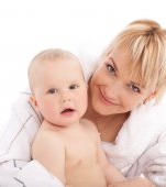 Ingrijirea zilnica a bebelusului: sfaturi utile pentru sanatatea pielii acestuia