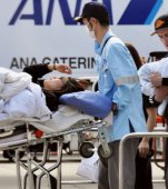 O femeie care nu stia ca este insarcinata a nascut in avion 