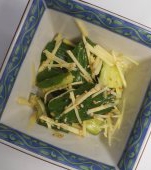 Salata de castraveti cu branza Cheddar