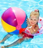 9 Jocuri pentru o zi distractiva la piscina