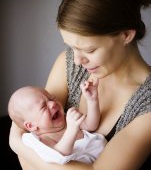 10 metode de linistire a bebelusului nou-nascut