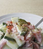 Salata de rosii cu sos de iaurt