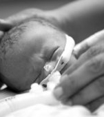 Fotografii emoţionante care spun povestea vieții scurte a unei bebelușe