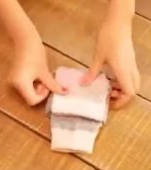 VIDEO: O mamă ne arată cum să nu mai pierdem şosetele niciodată